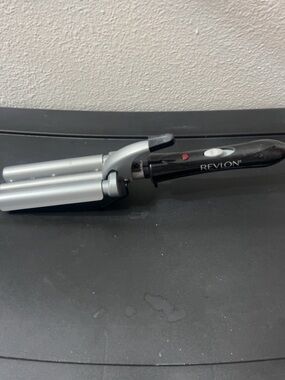 Revlon Black and Silver 3-Barrel Hair Waver